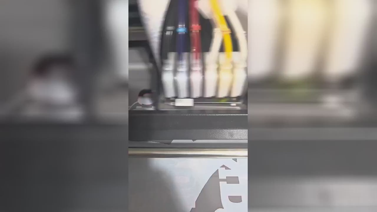 Load video: Flags for a razor